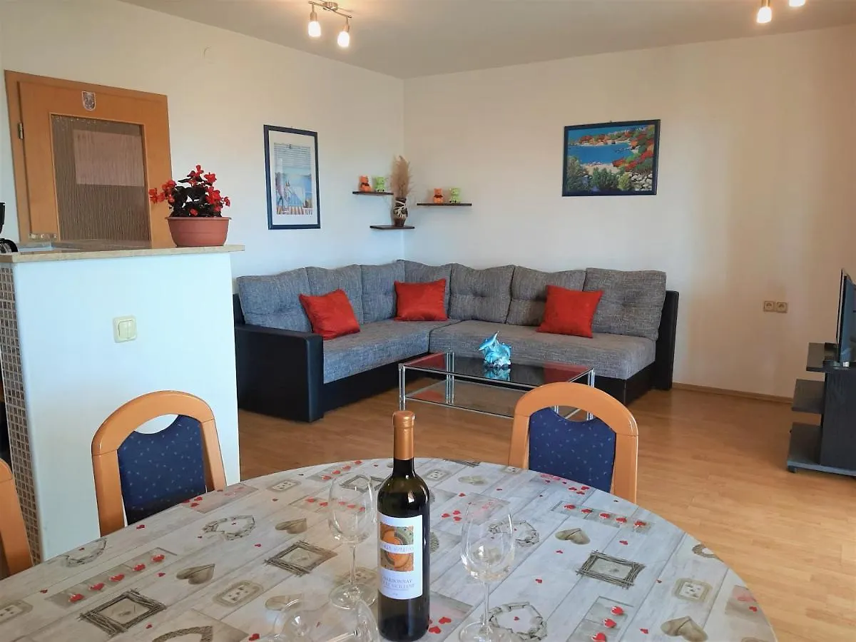 Cozy Apartments With Sea View Novi Vinodolski 0*,
