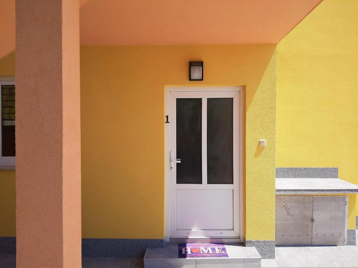 Cozy Apartments With Sea View Novi Vinodolski Kroatien